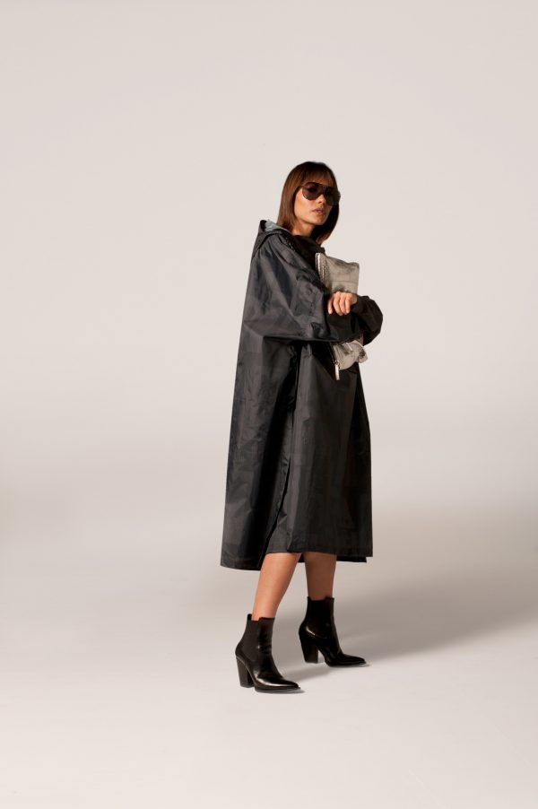 Poncho BACK TO BLACK ART CAMO - RAINKISS – Image 2