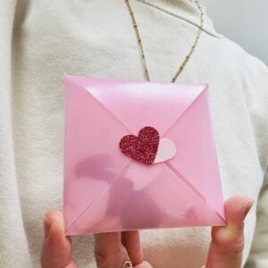 Charms Amour - PRINCESS TO LEND